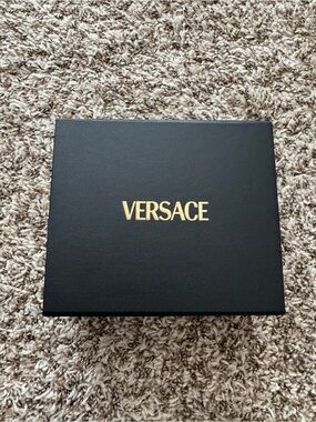 Versace Black Box with Gold Logo -7*6
